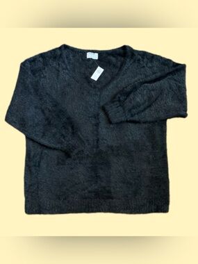 NWT~Black V-Neck Long Sleeved Soft “Eyelash” Tunic Sweater, Women’s Large